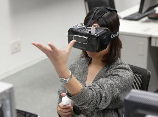 VR ゴーグルと Leap Motion